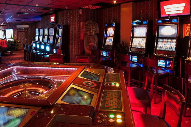 slot togel mobile app interface showing live football markets and slot game launchers